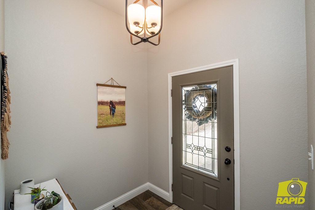 5929 Tarin St Property Photo 7