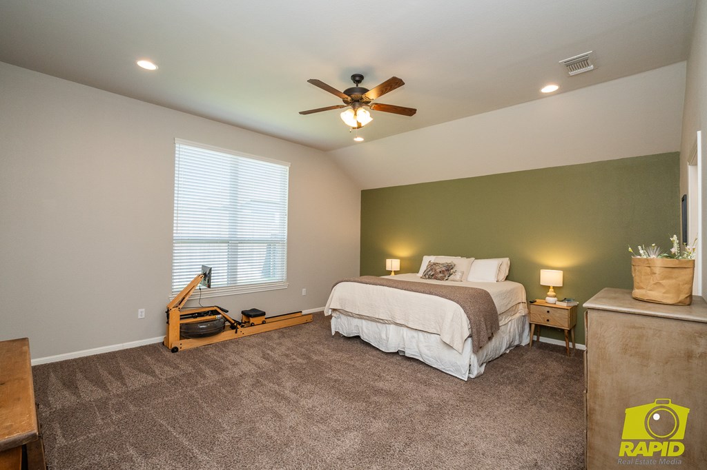 5929 Tarin St Property Photo 10