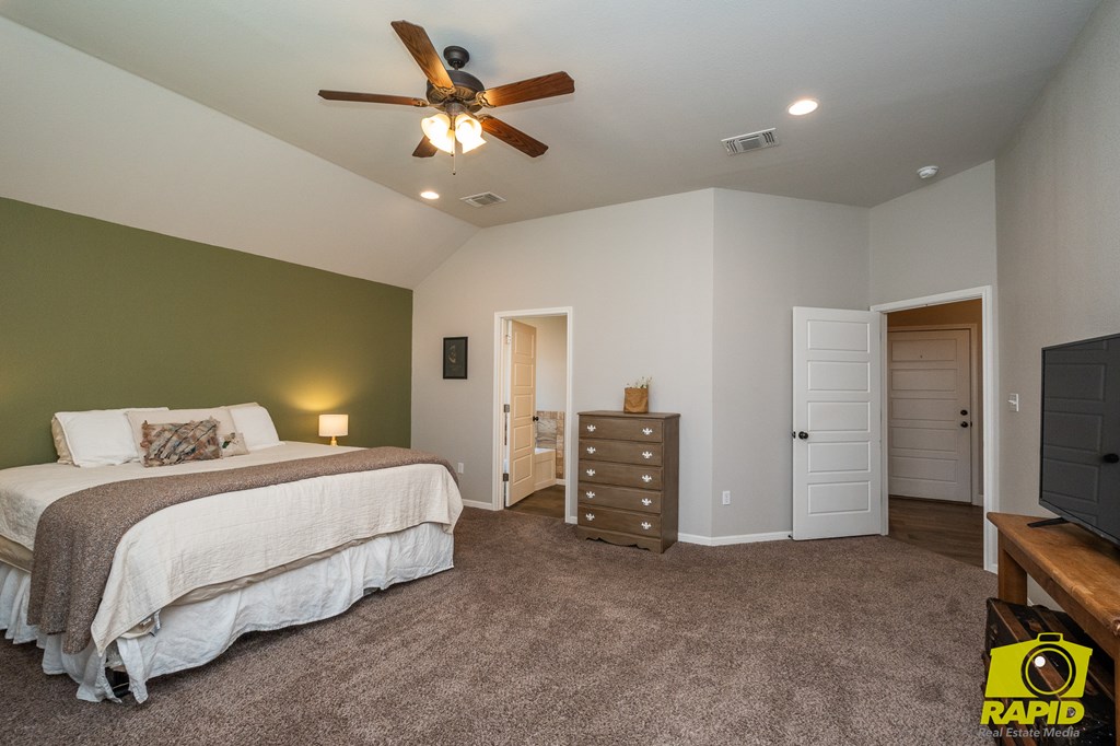 5929 Tarin St Property Photo 11