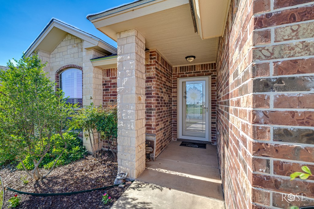 4137 Sedona Trail Property Photo 4