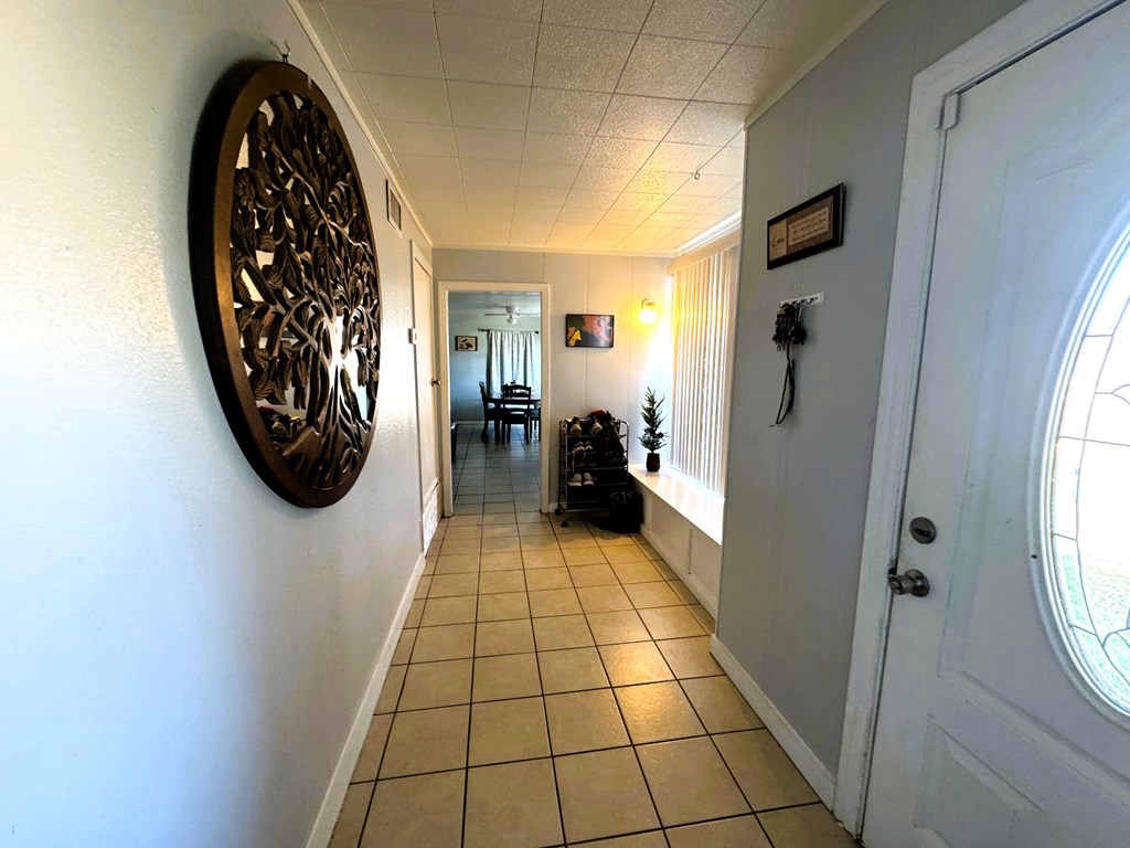 1101 Clairmont St Property Photo 2