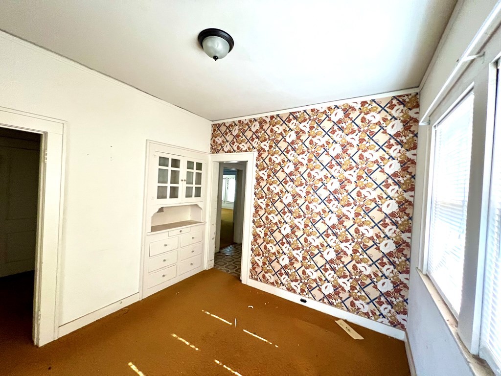 3 11th St Property Photo 3