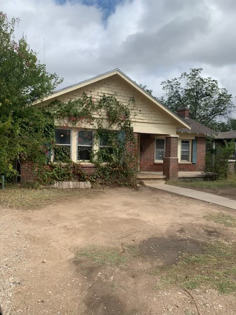 606 Pulliam St Property Photo 2