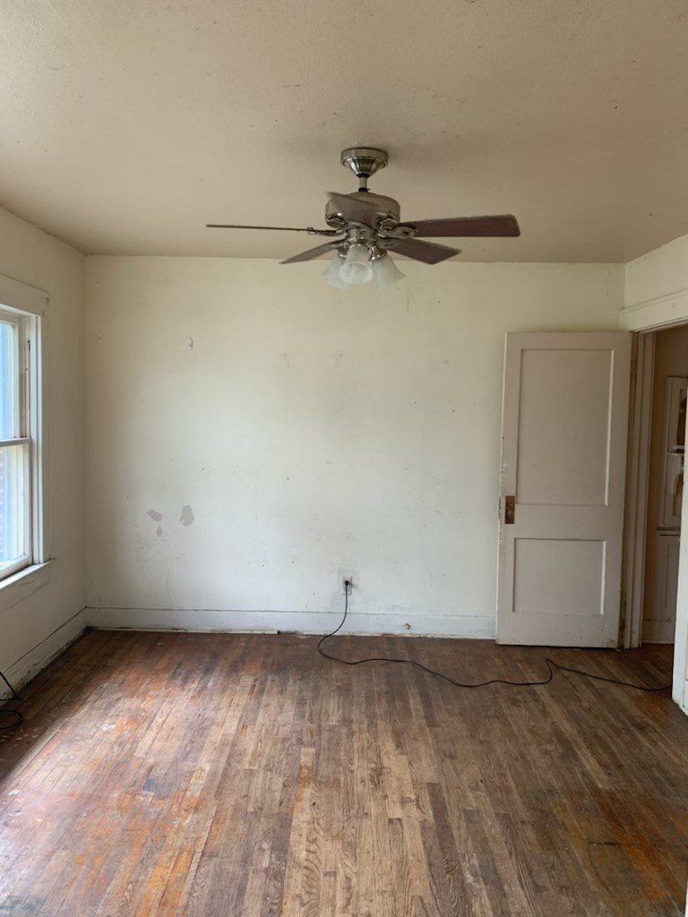 606 Pulliam St Property Photo 8