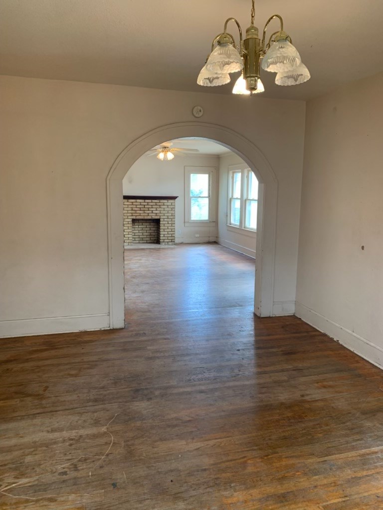 606 Pulliam St Property Photo 12