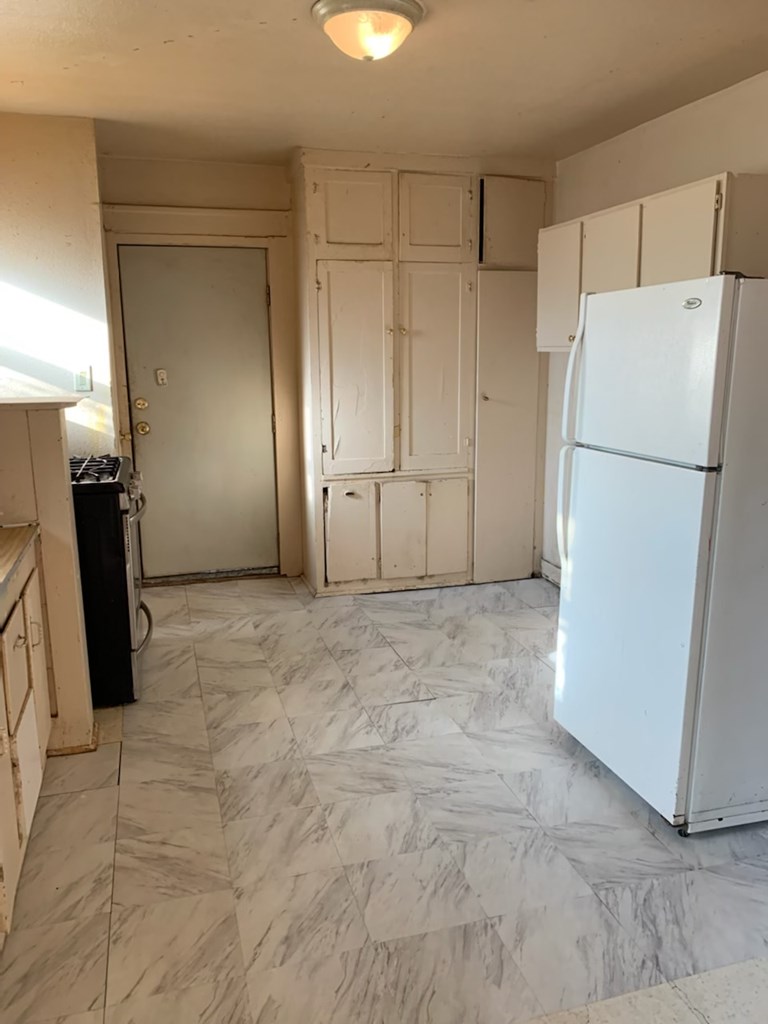 606 Pulliam St Property Photo 16