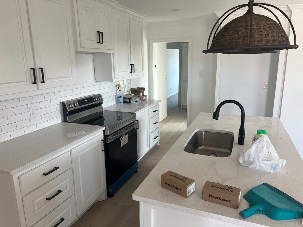 1012 Claborne Court Property Photo 12