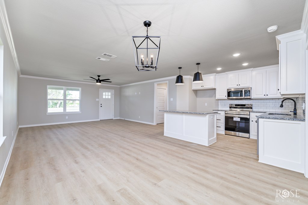 1008 Claborne Court Property Photo 2