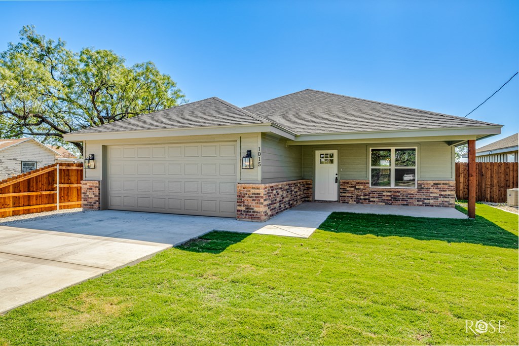1008 Claborne Court Property Photo 5