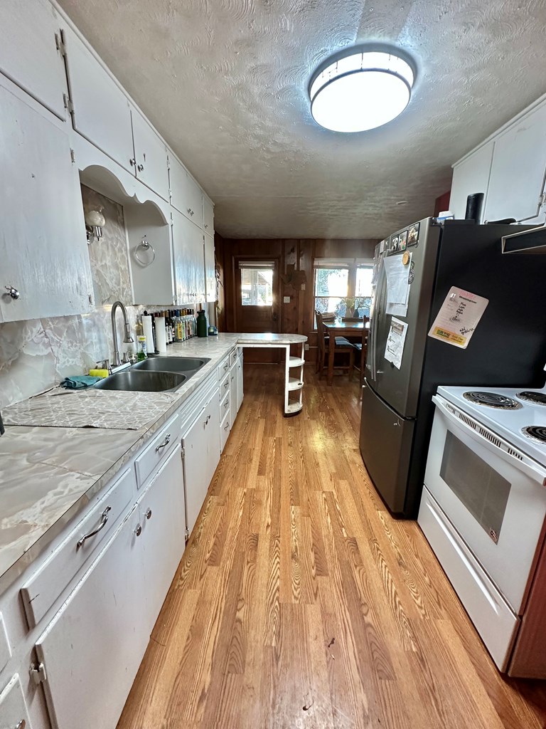 1501 Bishop St Property Photo 4