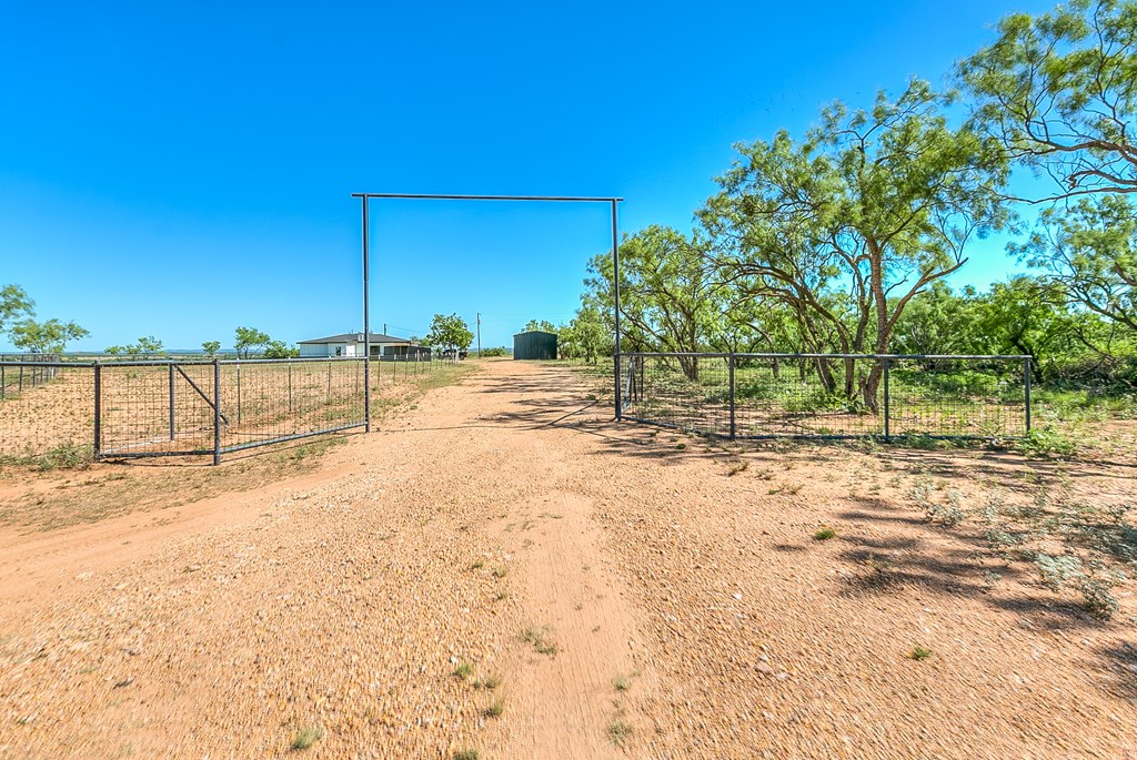 5001 Fm 2333 Property Photo 6