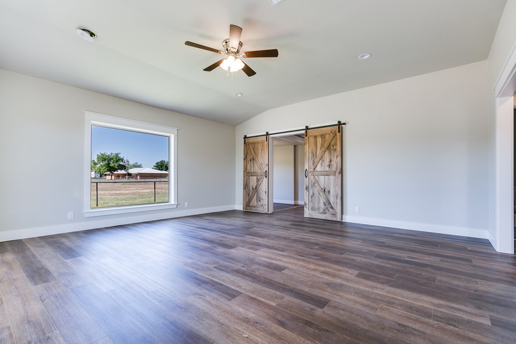 5001 Fm 2333 Property Photo 10