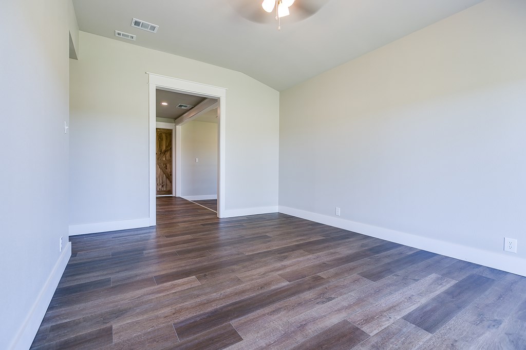 5001 Fm 2333 Property Photo 21