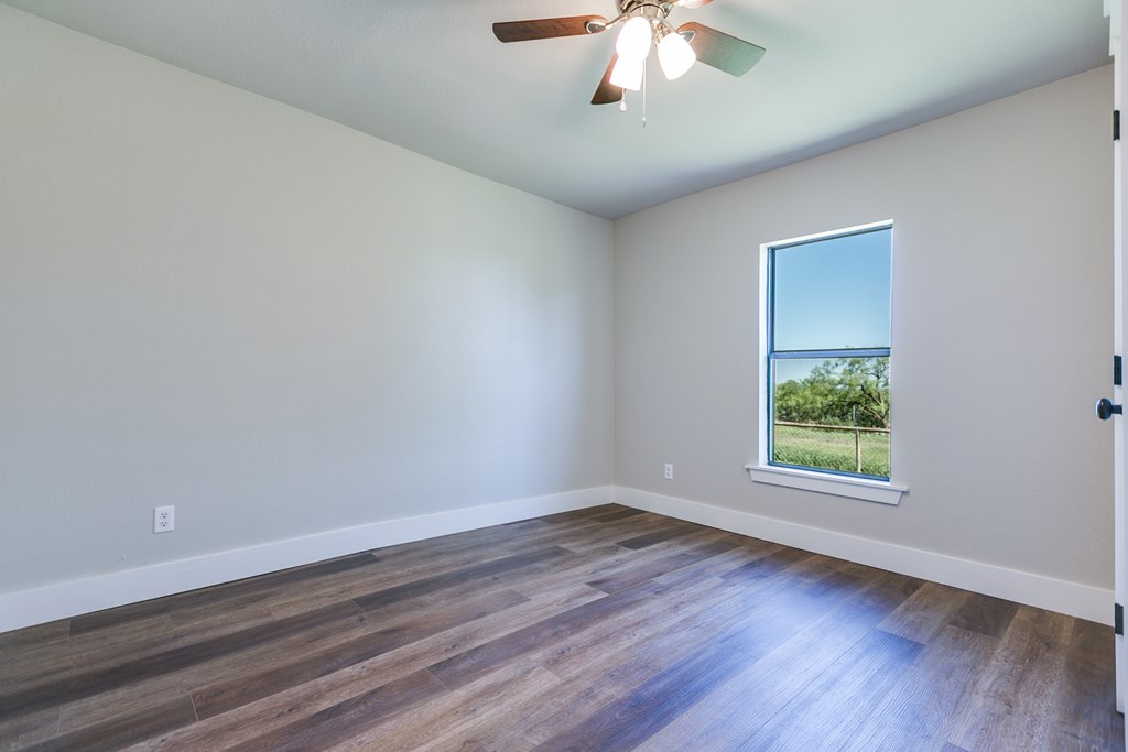 5001 Fm 2333 Property Photo 29