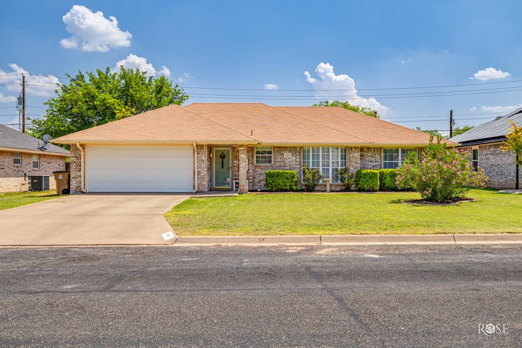 3237 Walnut Hill Dr Property Photo 1