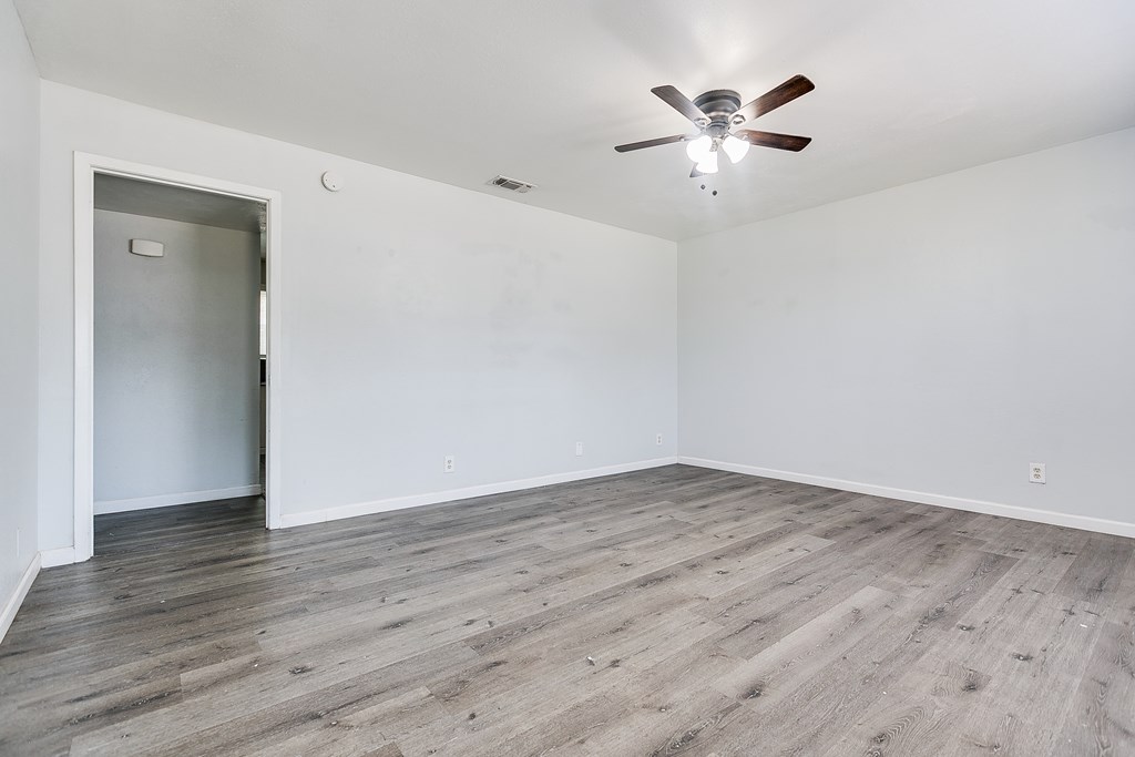 2021 Field Ave Property Photo 6