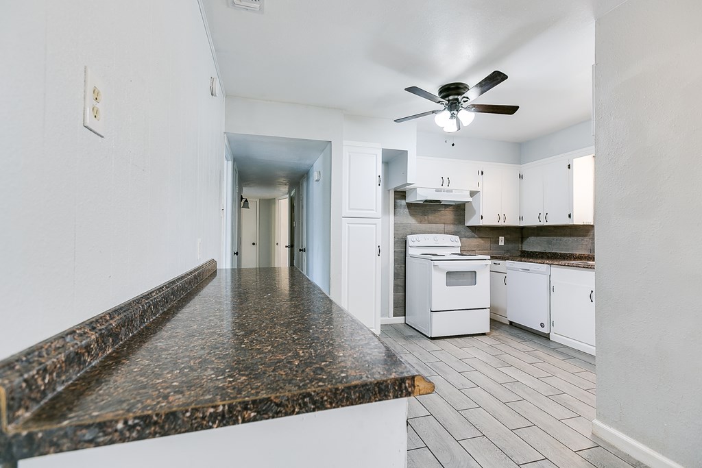 2021 Field Ave Property Photo 9