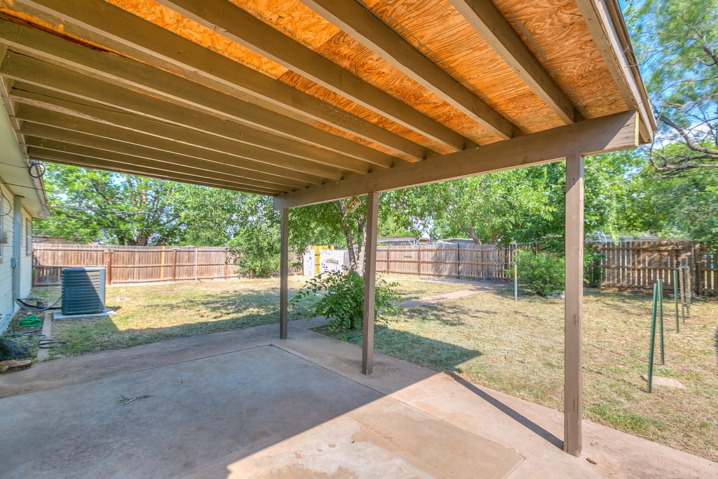 2021 Field Ave Property Photo 22