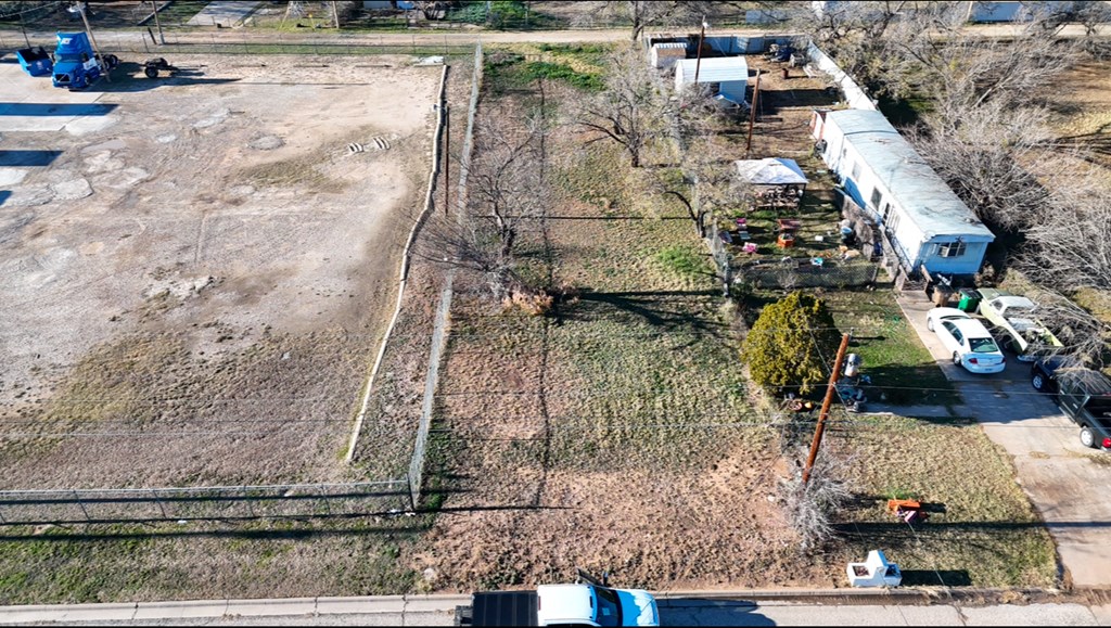 914 Texas Ave Property Photo 2