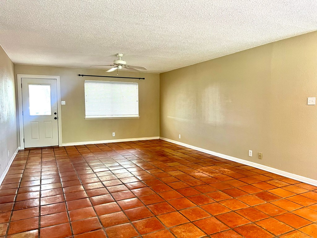 1013 Wynne Ave Property Photo 3