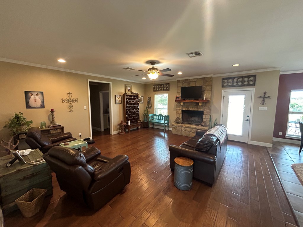2553 Stonewall Valley Lane Property Photo 10