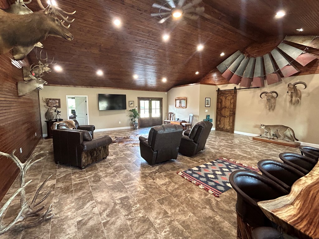 2553 Stonewall Valley Lane Property Photo 17