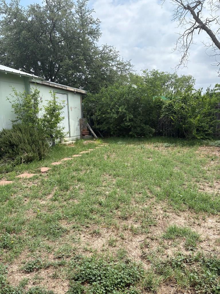 811 Akin St Property Photo 20