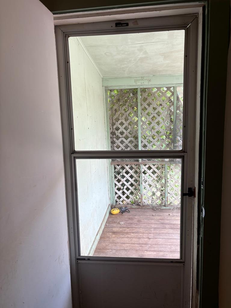 811 Akin St Property Photo 28