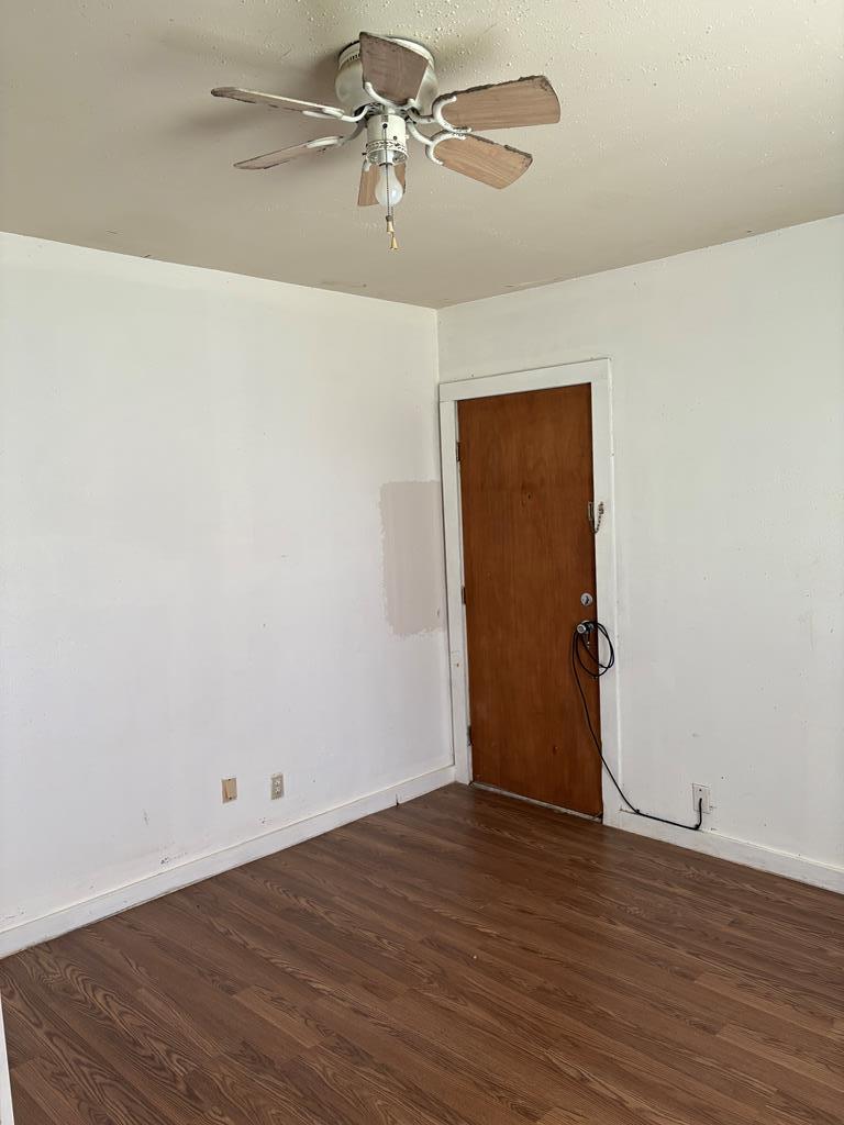 811 Akin St Property Photo 38