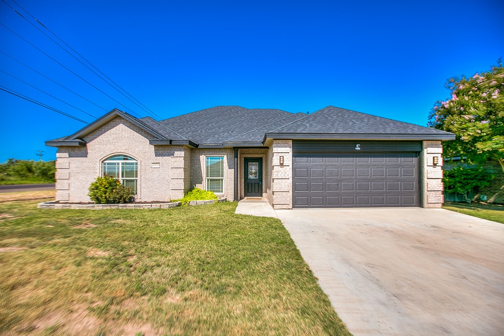 4333 Chisholm Trail Property Photo 2