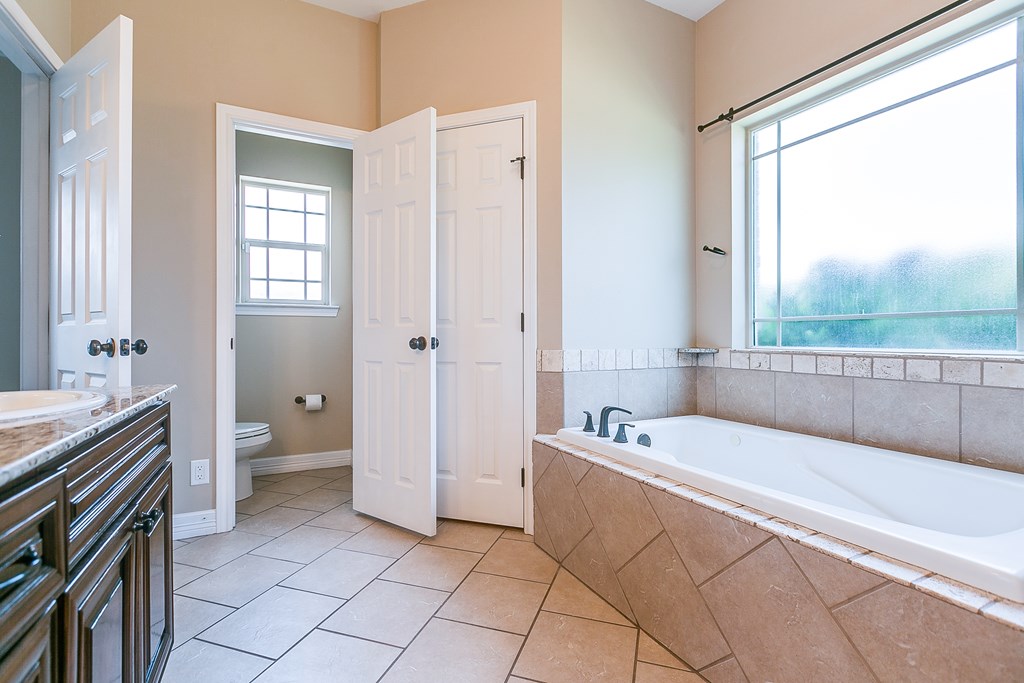 4333 Chisholm Trail Property Photo 23