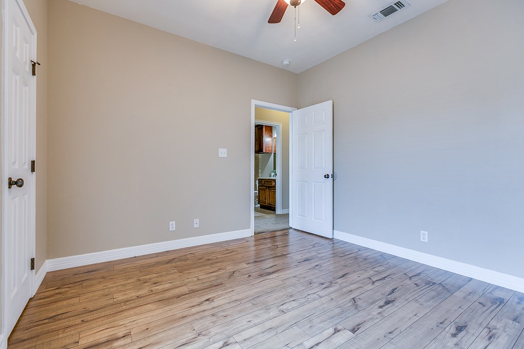 4333 Chisholm Trail Property Photo 26