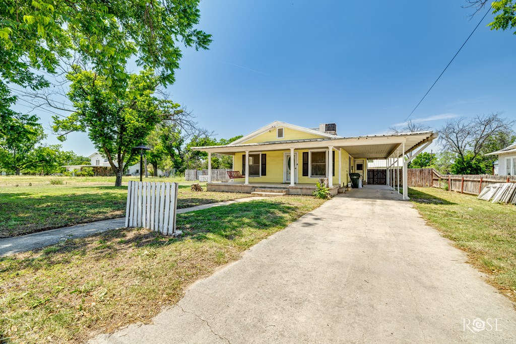 804 S Concho Ave Property Photo 3