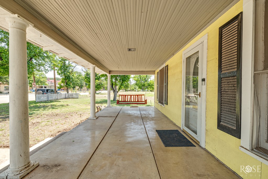 804 S Concho Ave Property Photo 6