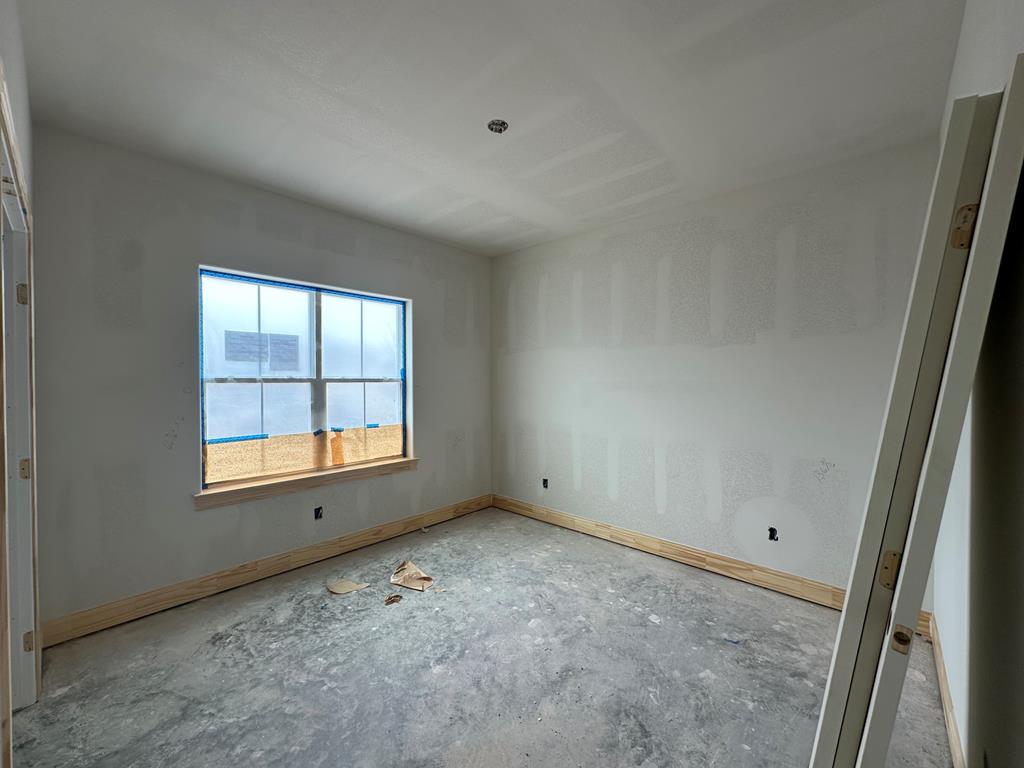 3121 Cedarhill Dr Property Photo 4