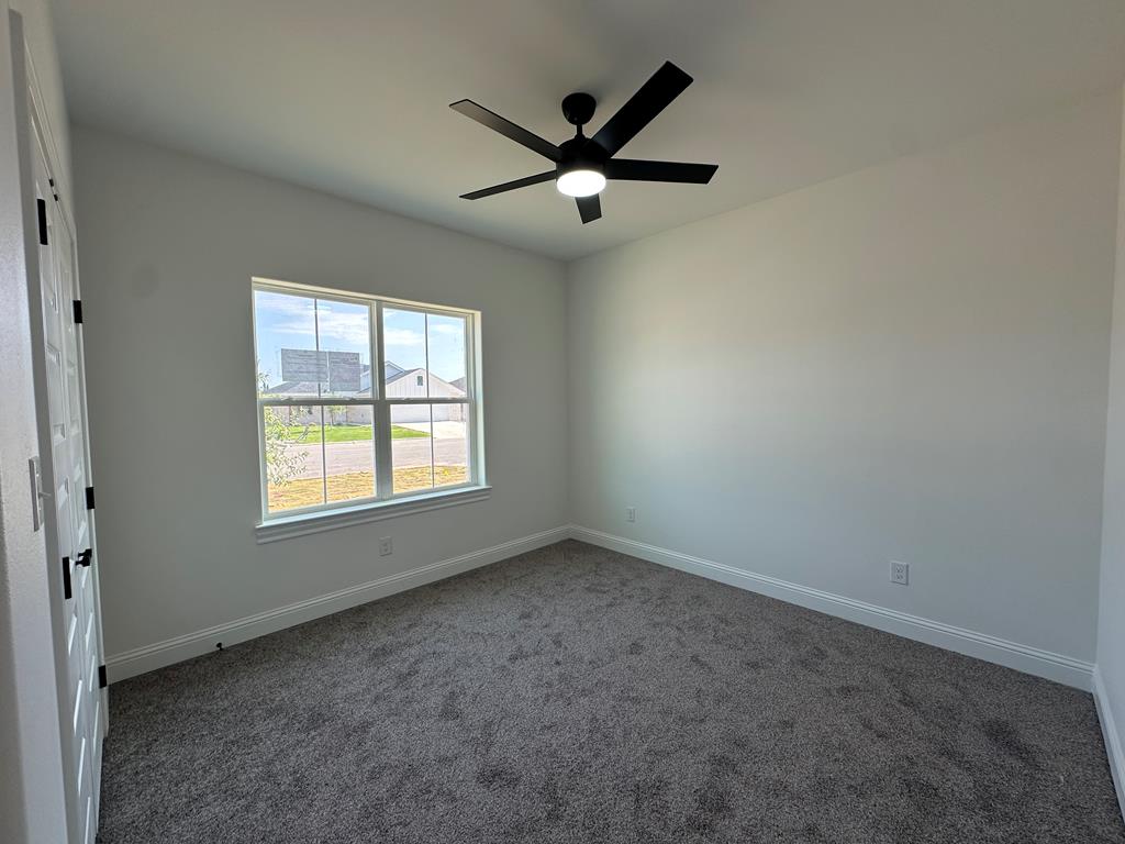 3121 Cedarhill Dr Property Photo 4