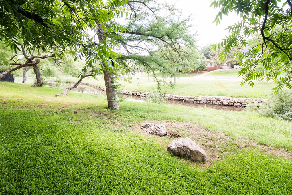 27 Yucca St Property Photo 1