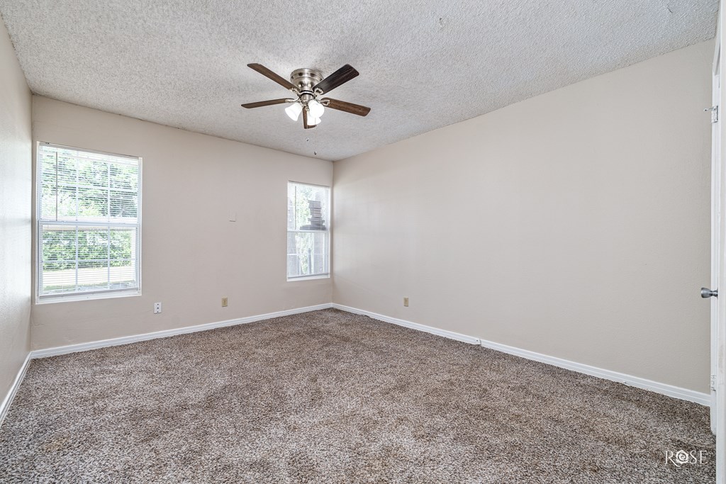 312 N Washington St Property Photo 5
