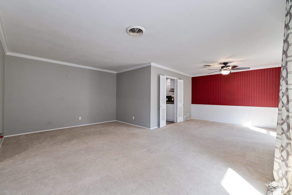 2305 Douglas Dr Property Photo 18