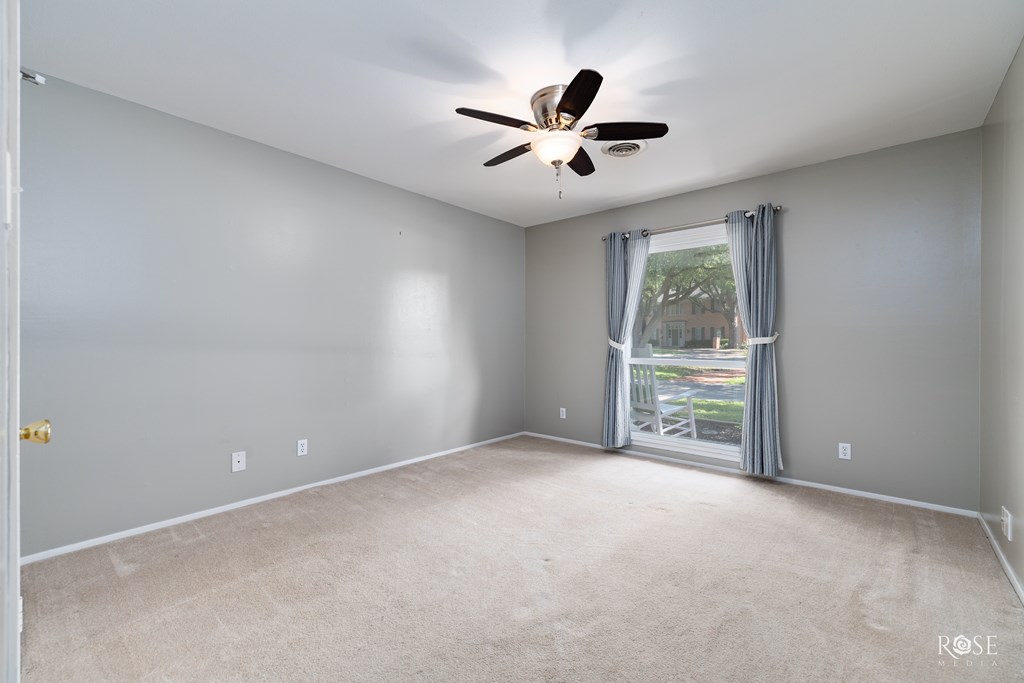 2305 Douglas Dr Property Photo 39