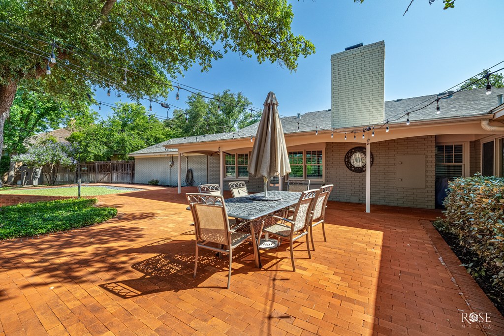 2305 Douglas Dr Property Photo 44