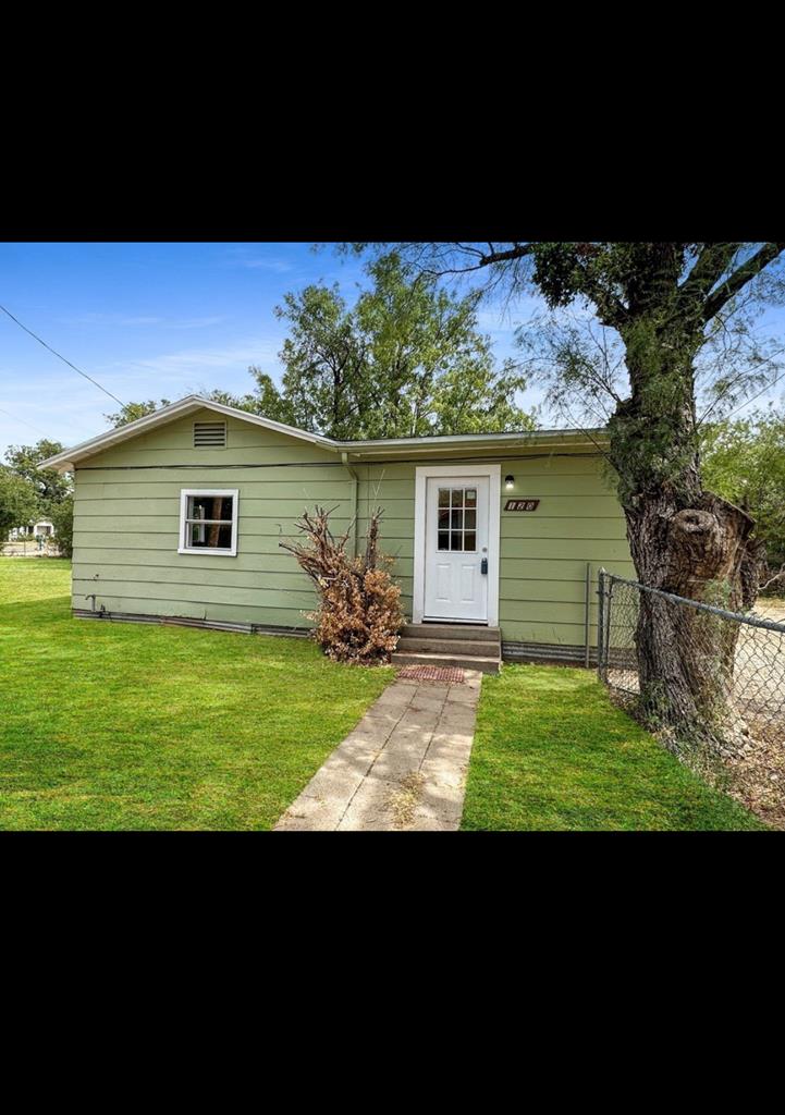120 N Buchanan St Property Photo 1