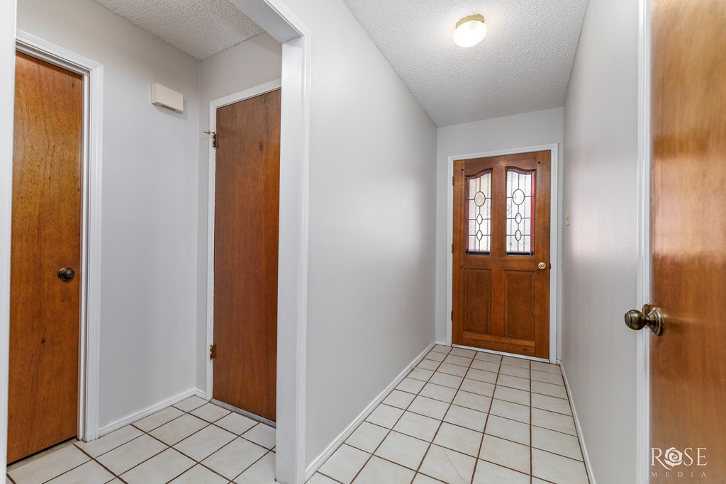 5821 Davenport Dr Property Photo 6