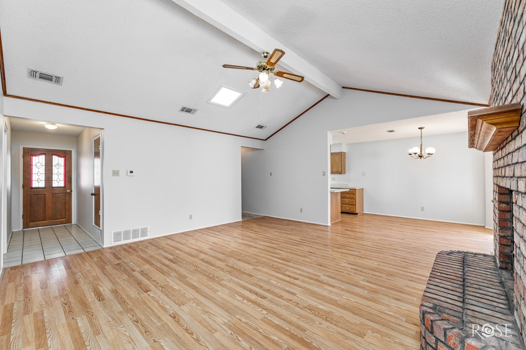 5821 Davenport Dr Property Photo 9