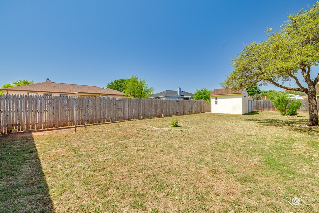 5821 Davenport Dr Property Photo 25