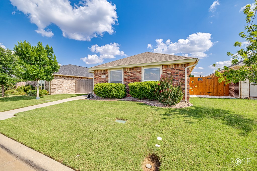 4129 Sedona Trail Property Photo 4