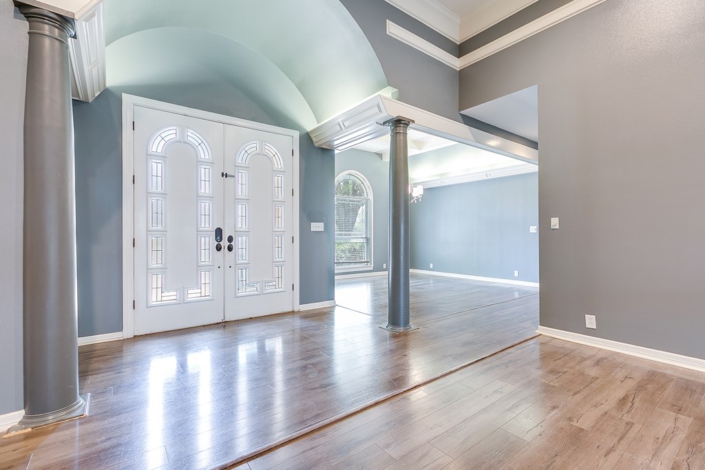 1001 Avondale Ave Property Photo 10