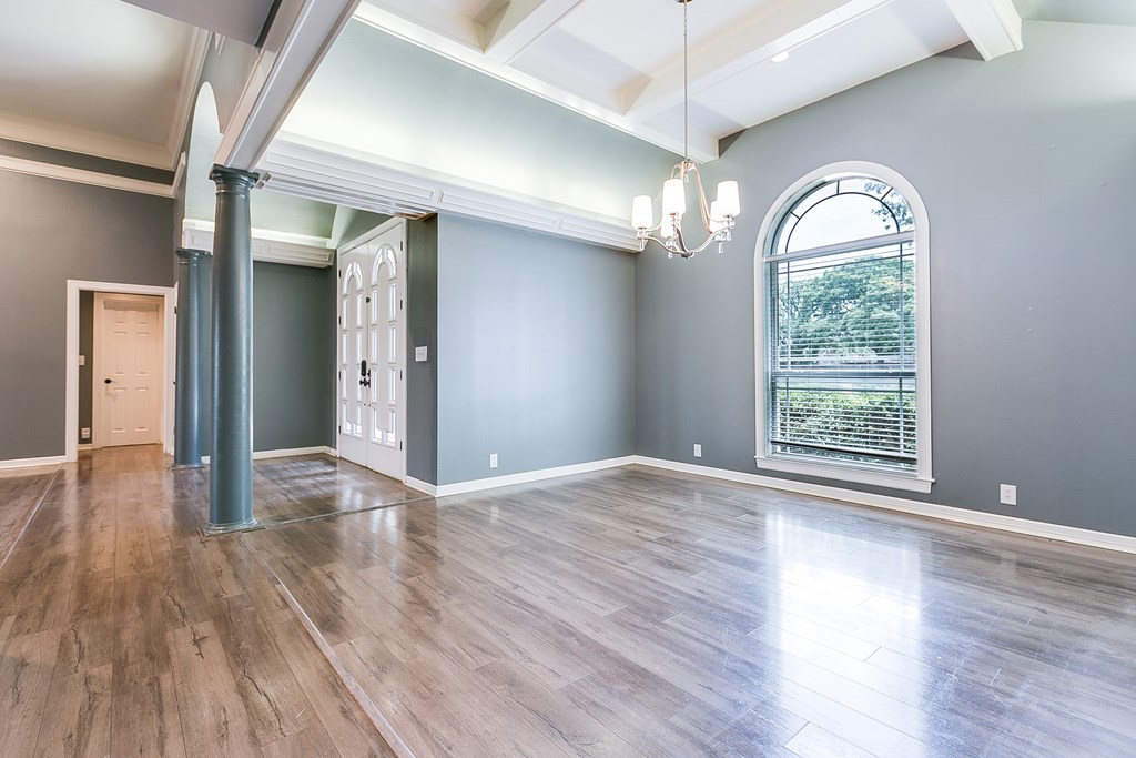 1001 Avondale Ave Property Photo 12