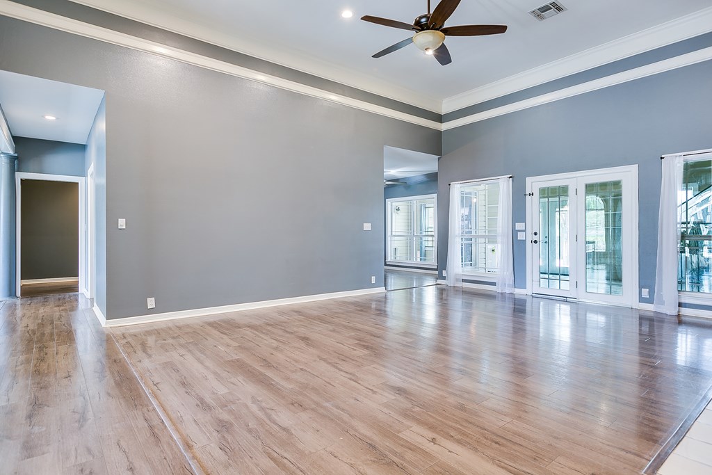 1001 Avondale Ave Property Photo 17