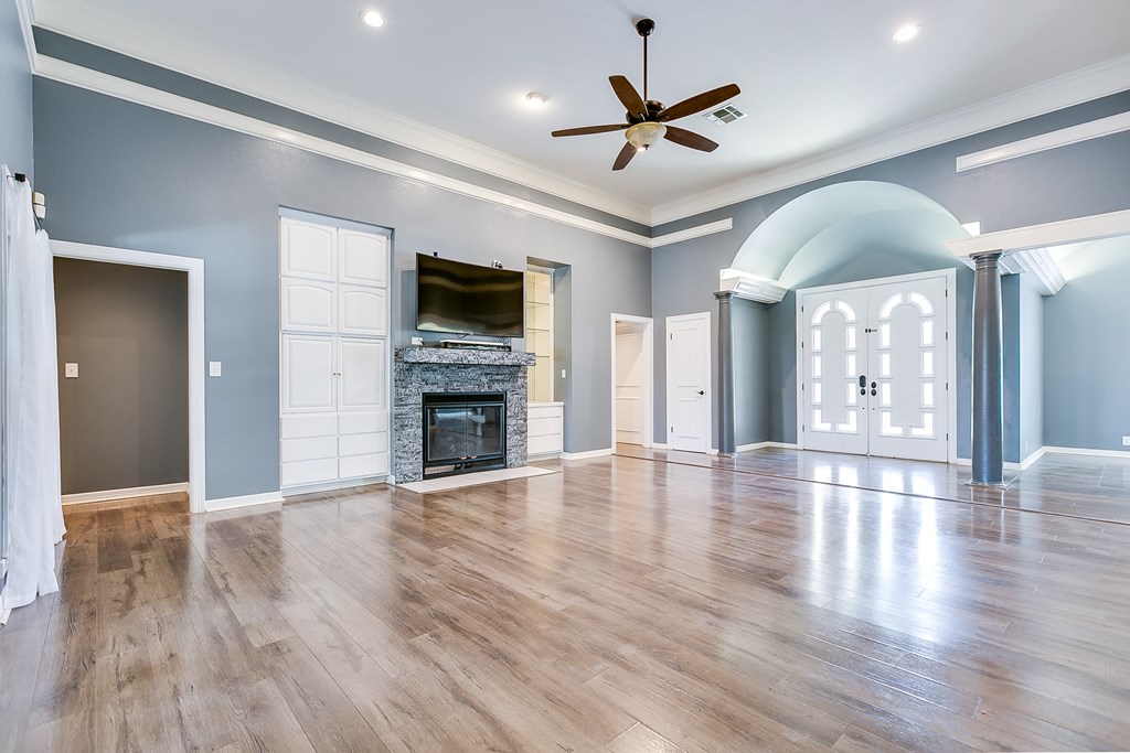 1001 Avondale Ave Property Photo 18